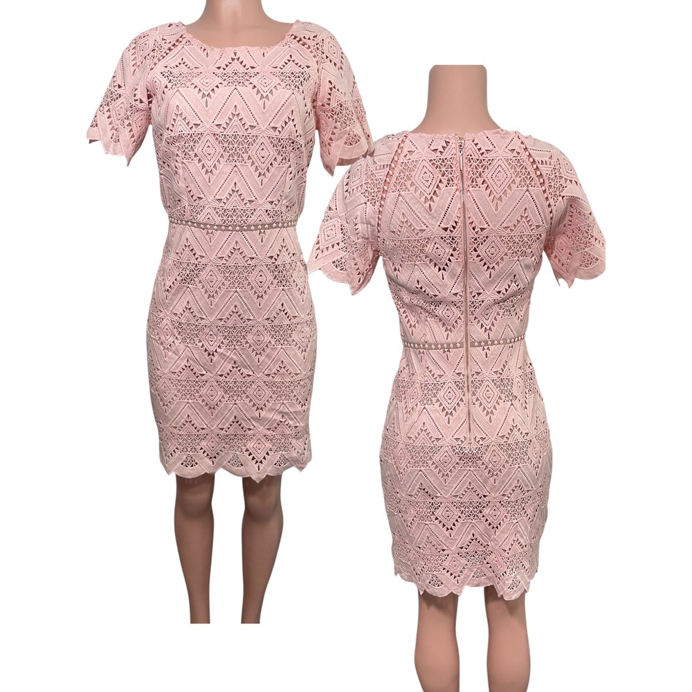 NWT StyleStalker Pink Mini Eyelet Dress Size Small Lace Scalloped Short‎ Sleeve